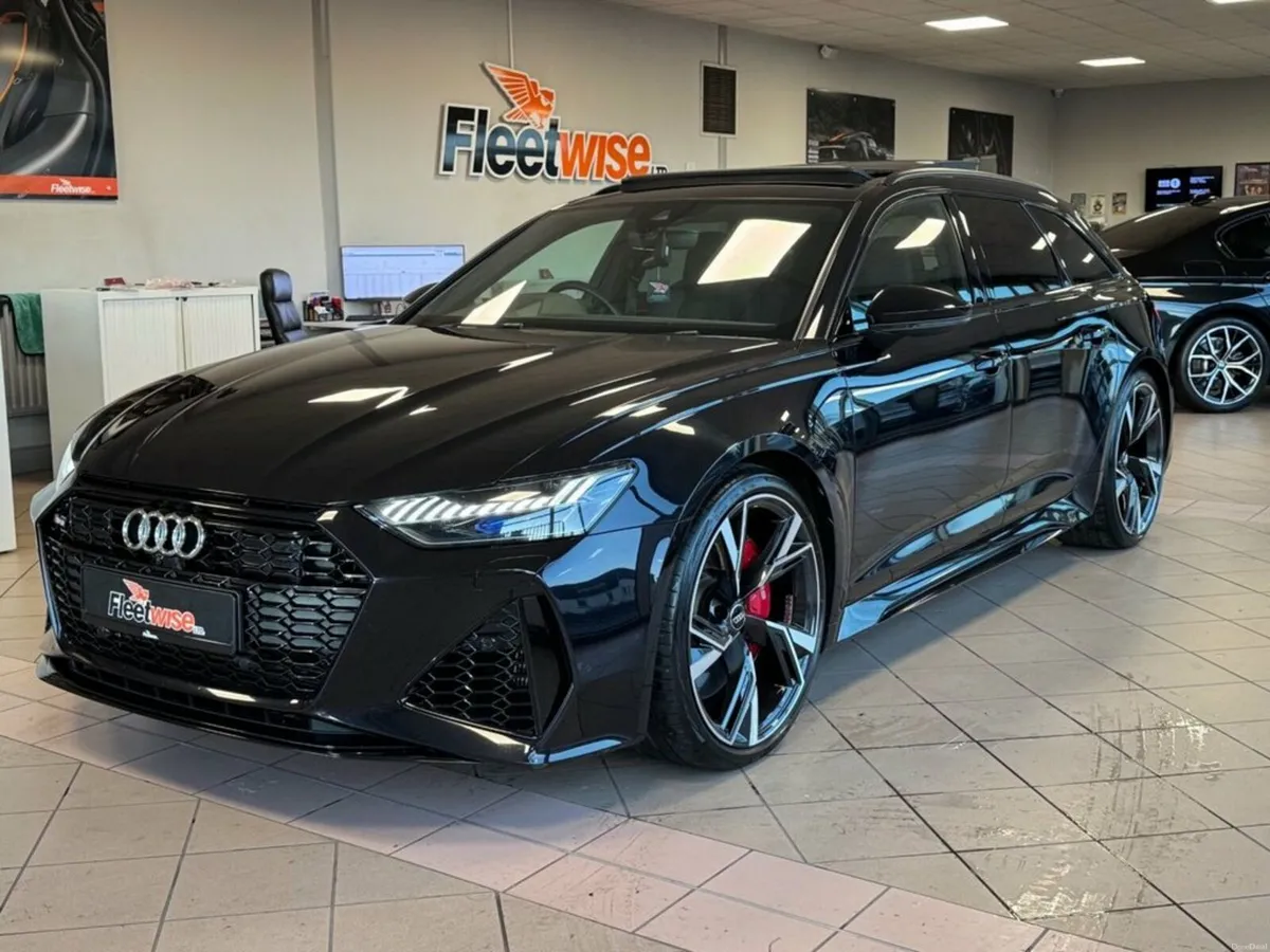 4.0 TFSI V8 Launch Edition Estate 5dr Petrol Tiptr - Image 3