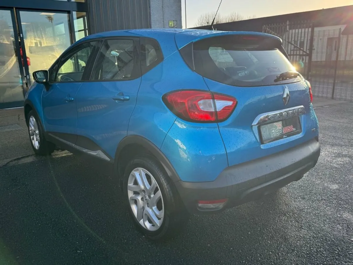 1.5 dCi ENERGY Dynamique Nav SUV 5dr Diesel Manual - Image 4