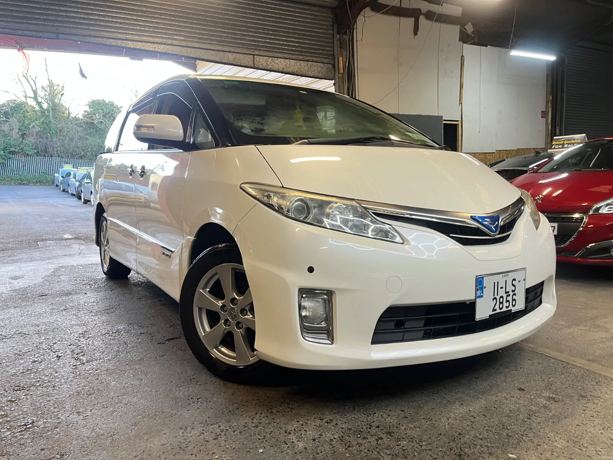 Toyota Estima 2011 hybrid 7 seater - Image 1