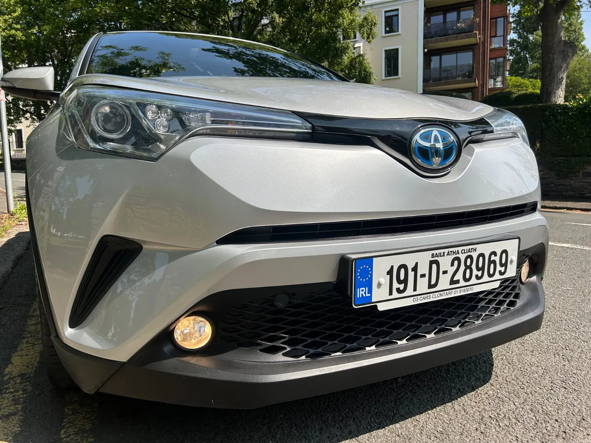 2019 TOYOTA C-HR HYBRID PARKING CAMERA - Image 3
