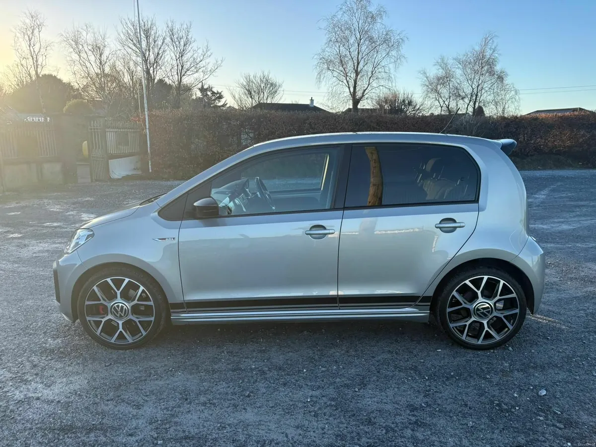 Volkswagen up!  GTI 2022 - Image 3