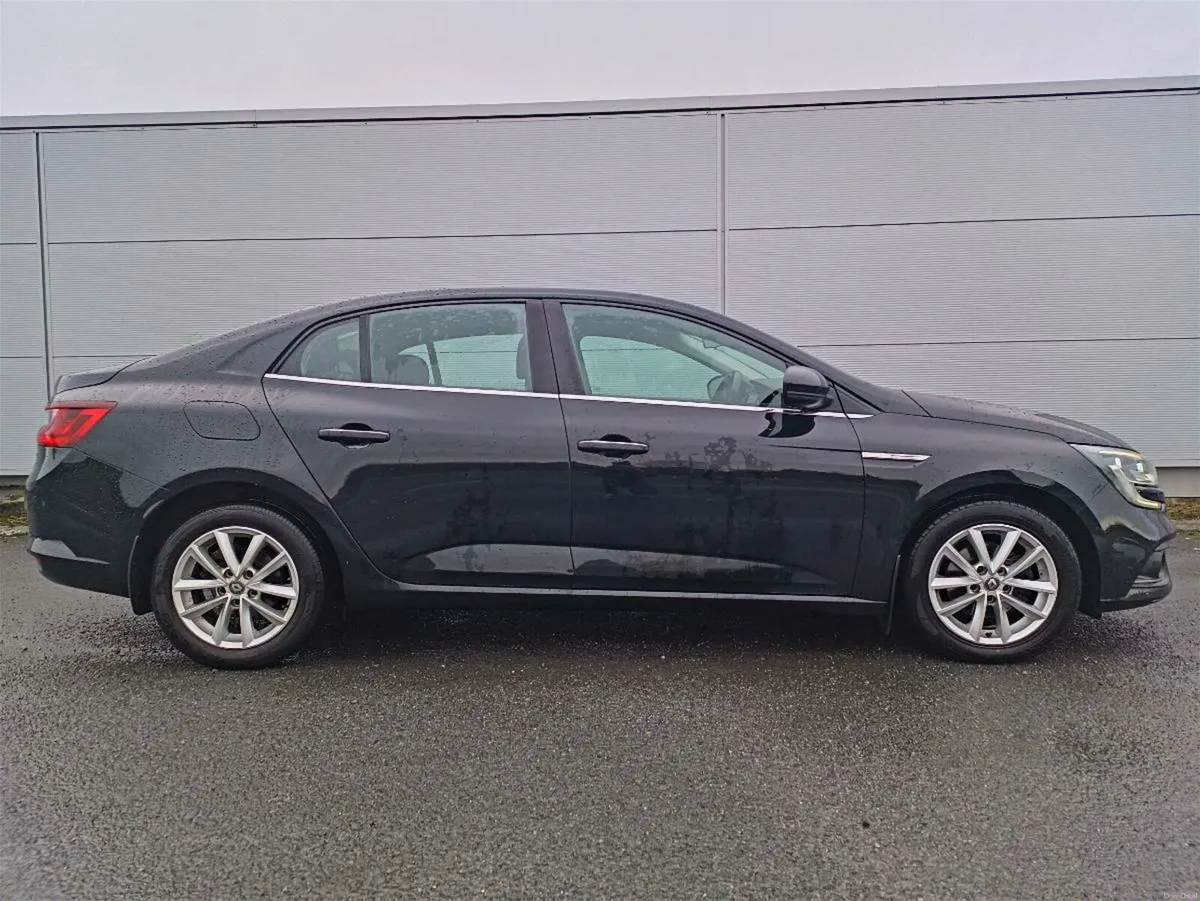 Renault Megane 1.5d 2017 - Image 1