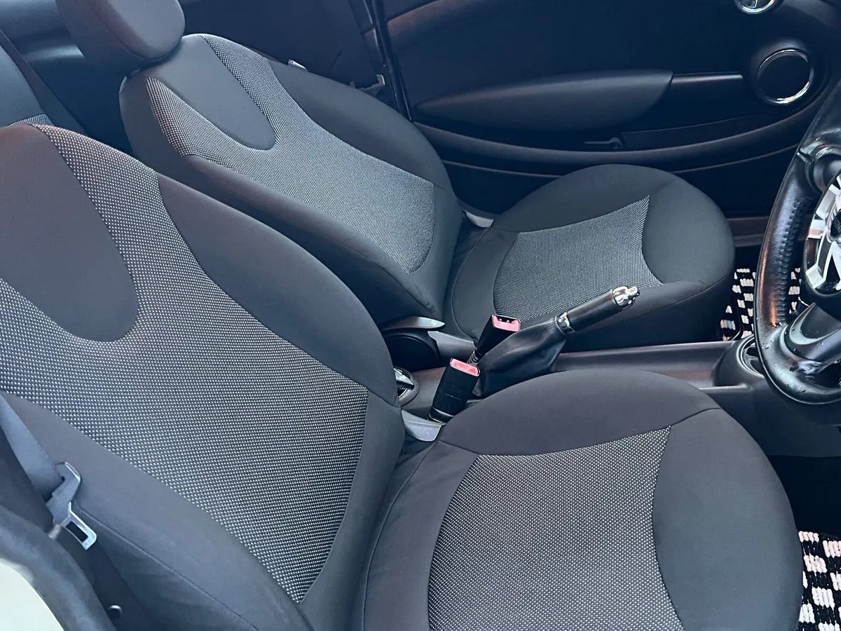 Mini Cooper 1.6 Petrol Auto - Image 3