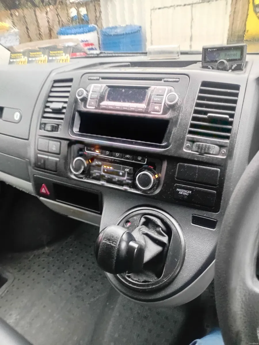 Volkswagen Shuttle 2015 - Image 3