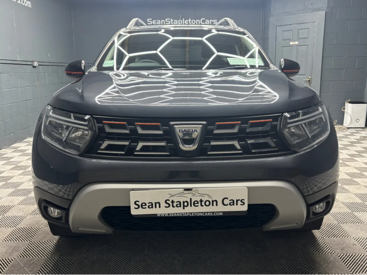 Dacia Duster SE EXTREME TCE 90 5DR - Image 2