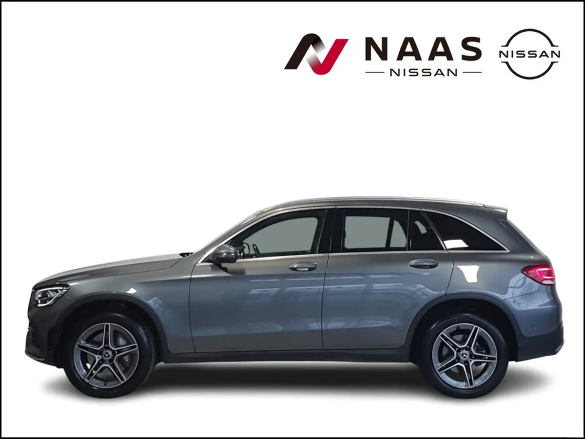 Mercedes-Benz GLC 300E AMG LINE 4MATIC - Image 3