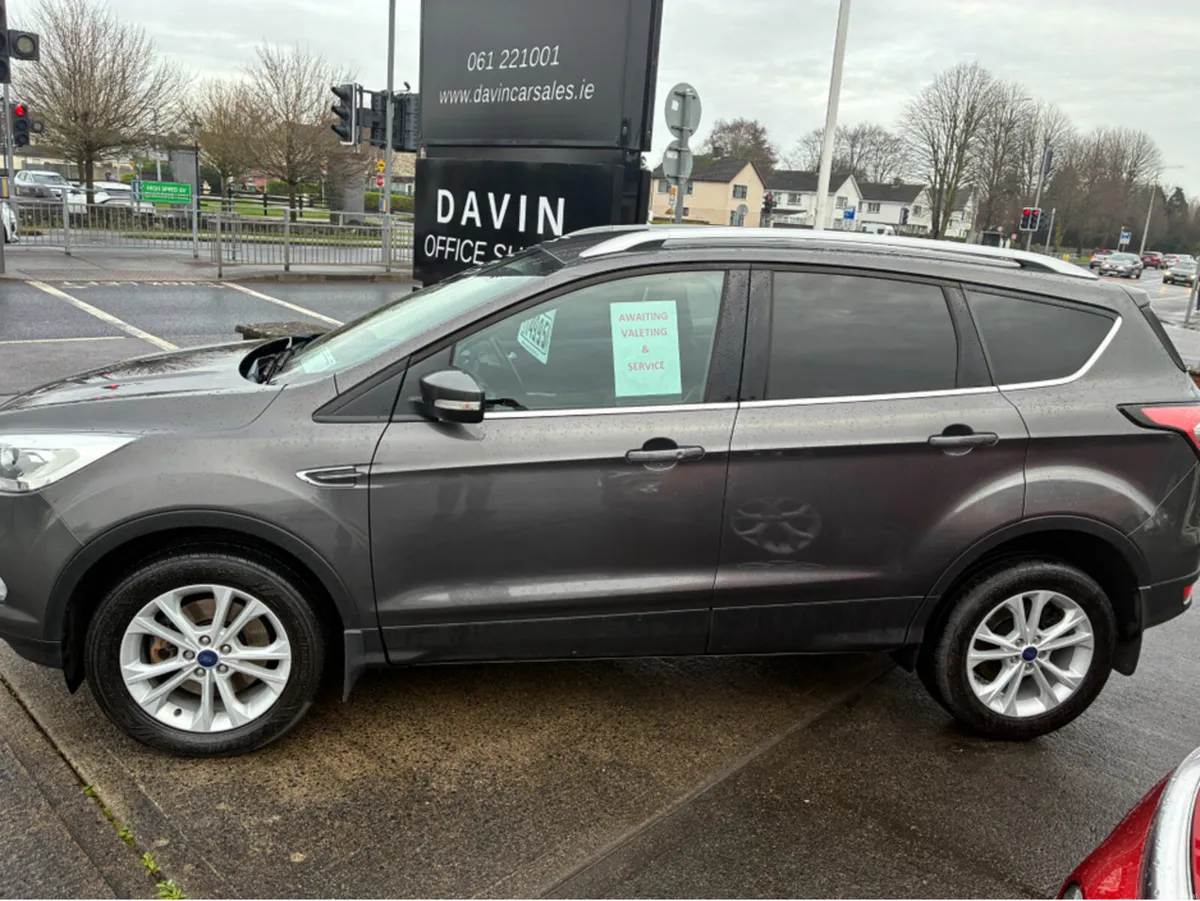 Ford Kuga TITANIUM 1.5 TDCI 120PS F FWD 4DR - Image 3