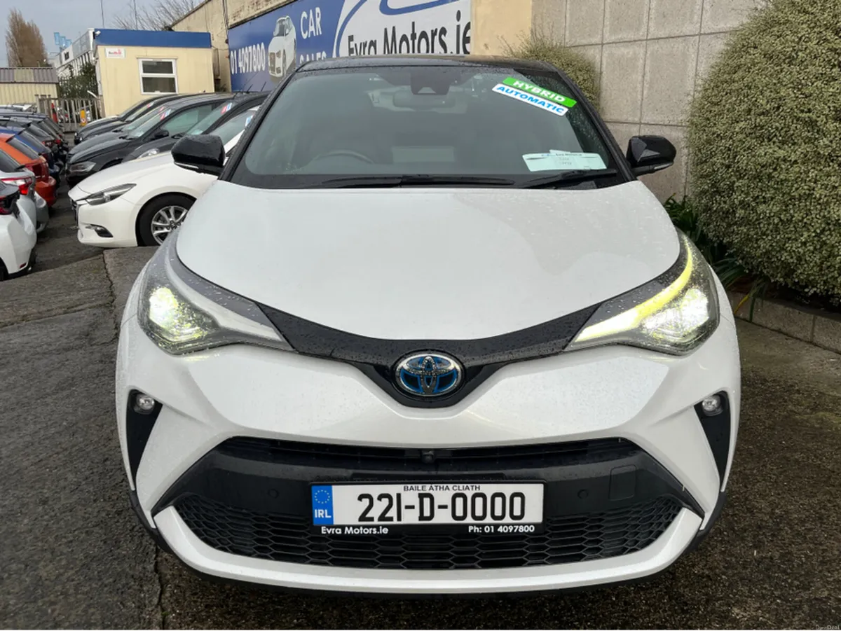 Toyota C-HR SOL NERO HYBRID AUTOMATIC 1.8 PETROL / - Image 3
