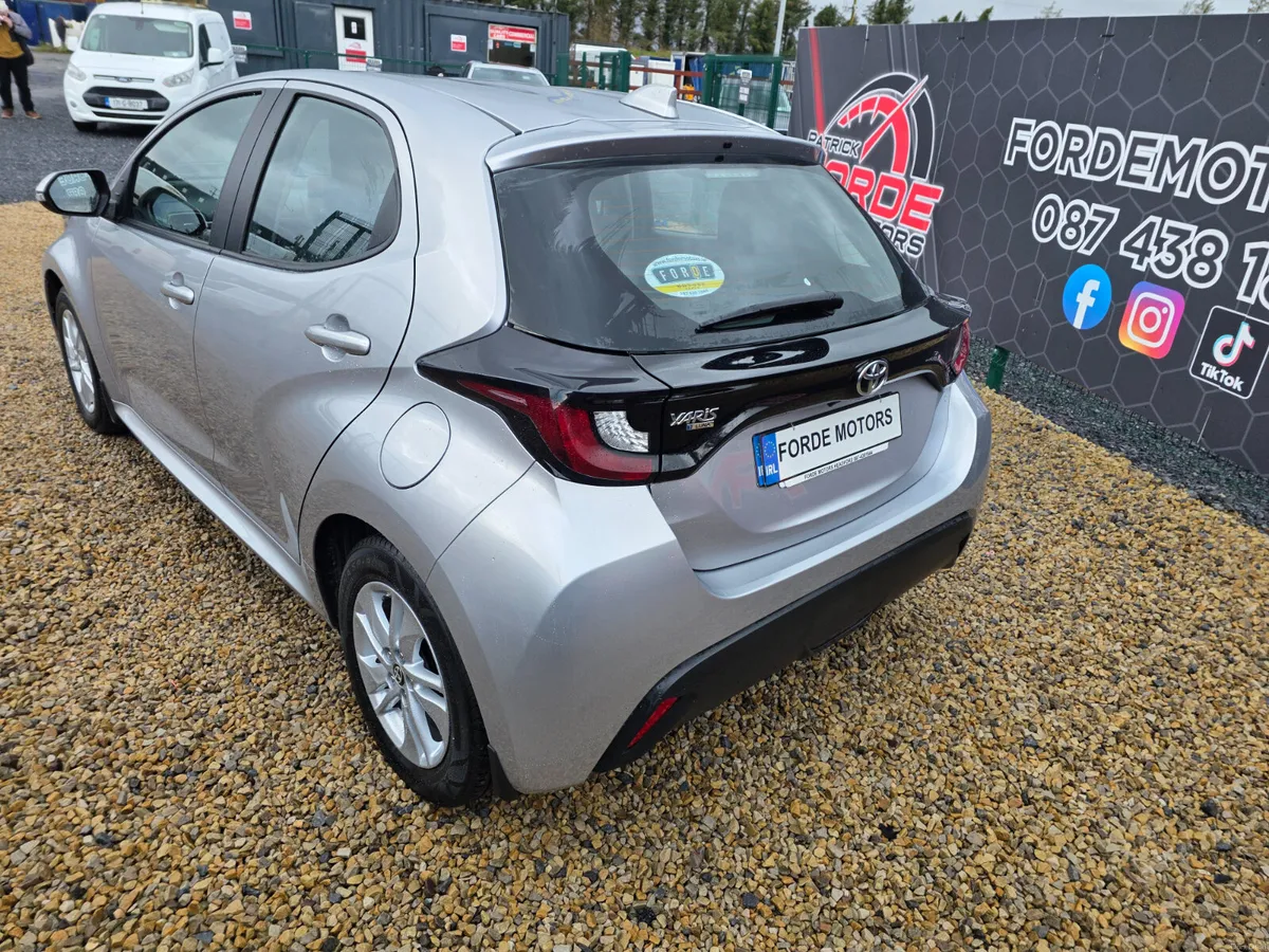 Toyota Yaris 2022 - Image 3