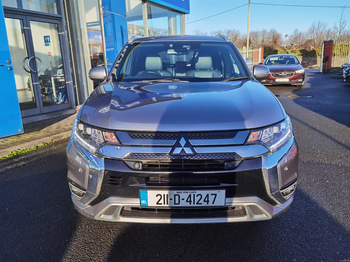 MITSUBISHI OUTLANDER 2.4 EXCEED SAFETY AUTO PHEV - Image 2