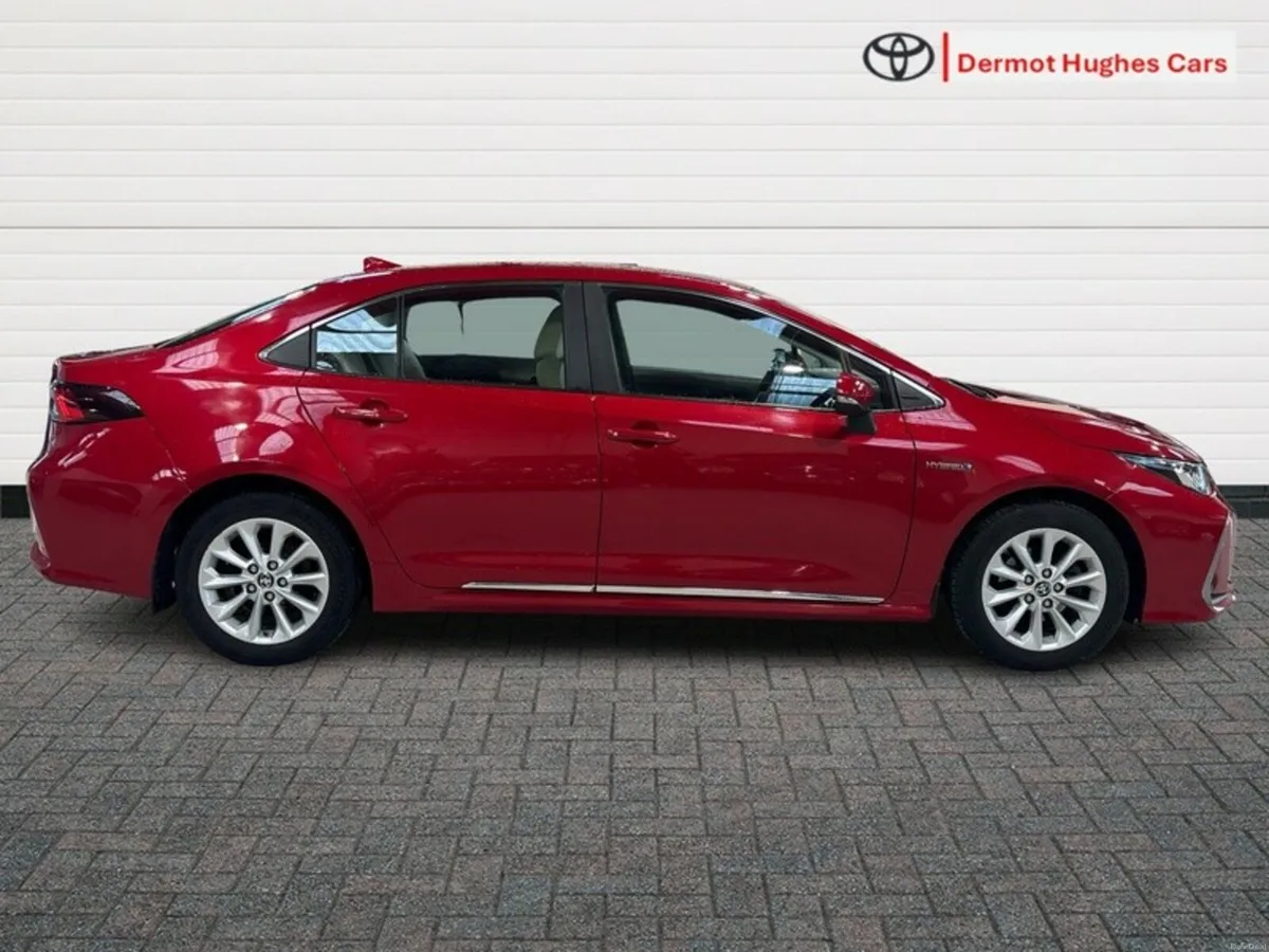 Toyota Corolla HYB LUNA SALOON 4DR AUTO - Image 3