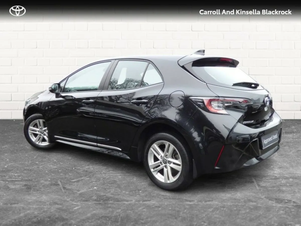 Toyota Corolla Hybrid Luna HB - Image 2