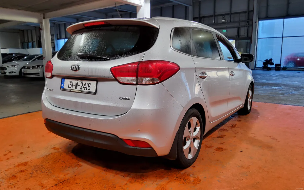 Kia Carens 2015 - Image 4