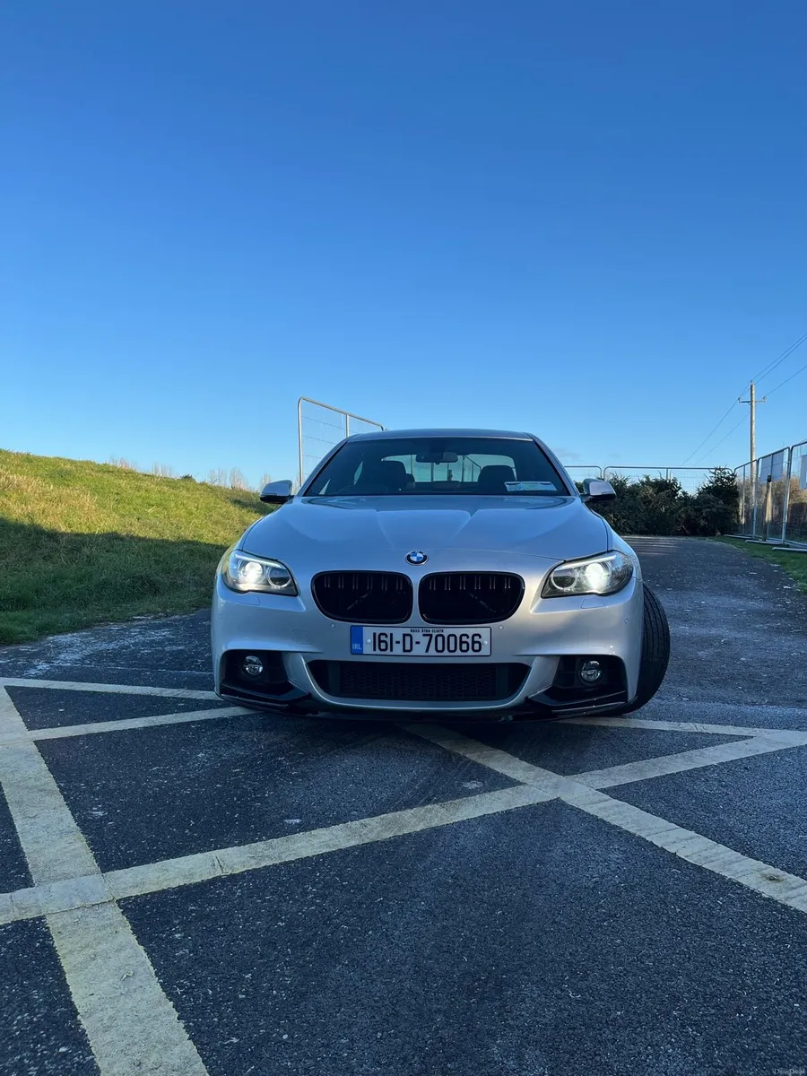 **LOW MILEAGE** BMW 520D 2016 - Image 2