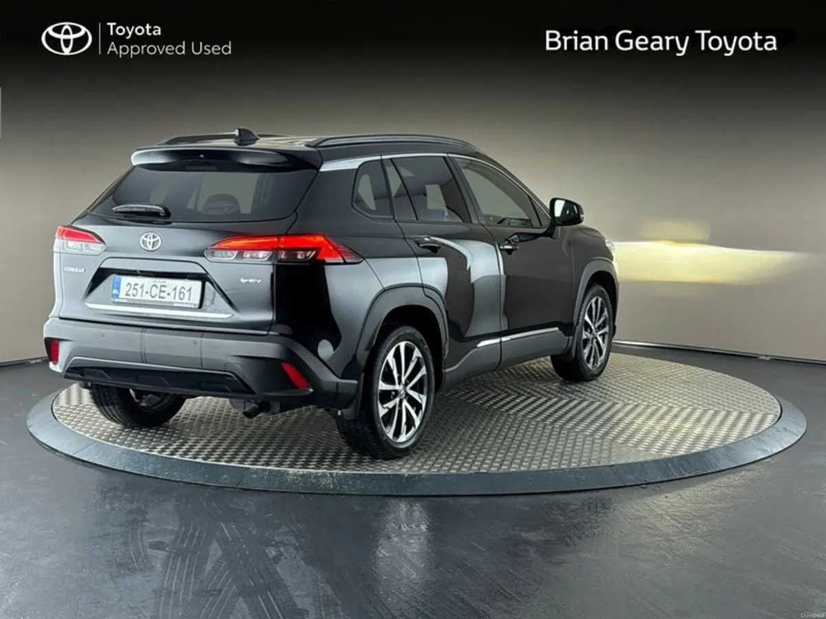 Toyota Corolla Cross HYBRID SPORT - Image 2