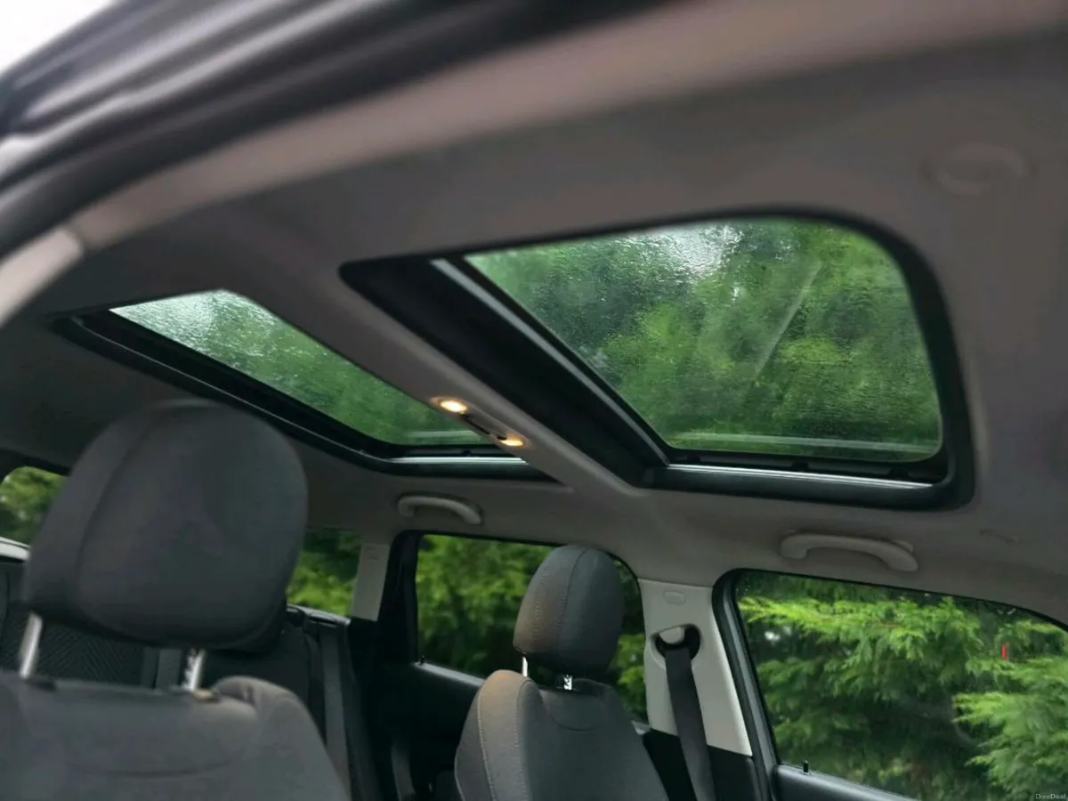 Mini Clubman 2018 very low Miles High Spec - Image 6