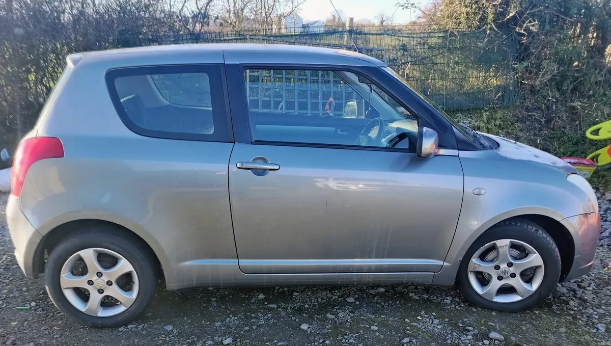 Suzuki swift 2007 - Image 1