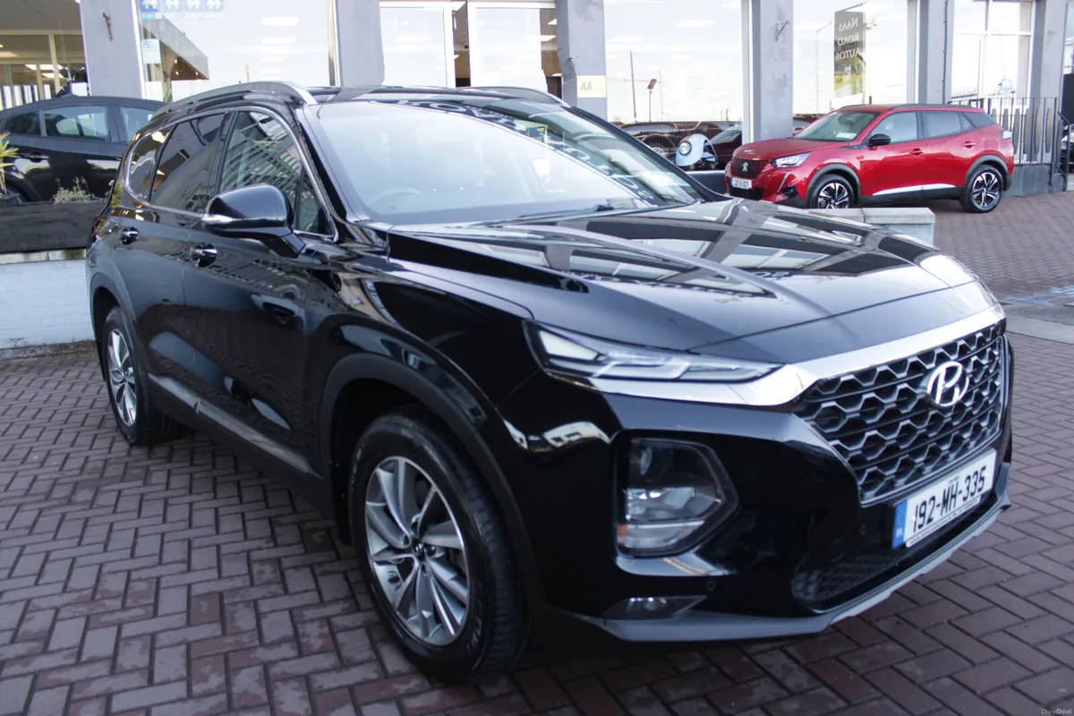 2.2CRDI EXECUTIVE 4WD 7 SEATER - Image 2