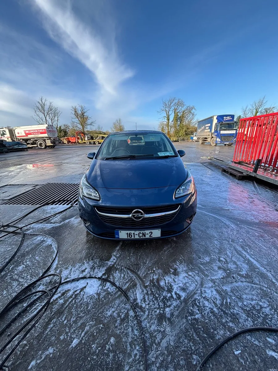 Opel Corsa 2016 1.4 petrol - Image 4