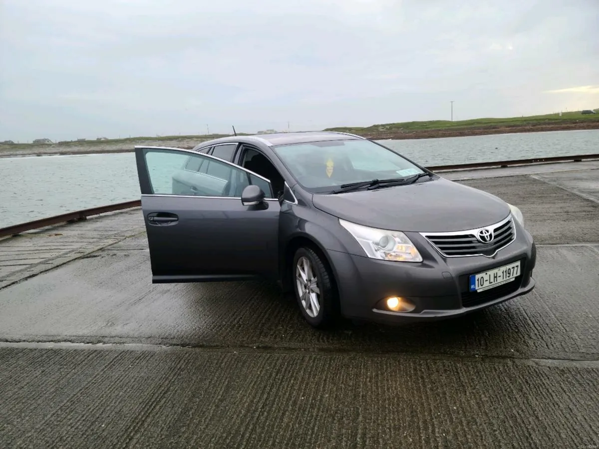 Toyota Avensis TR Estate NCT 3/27 - Image 4