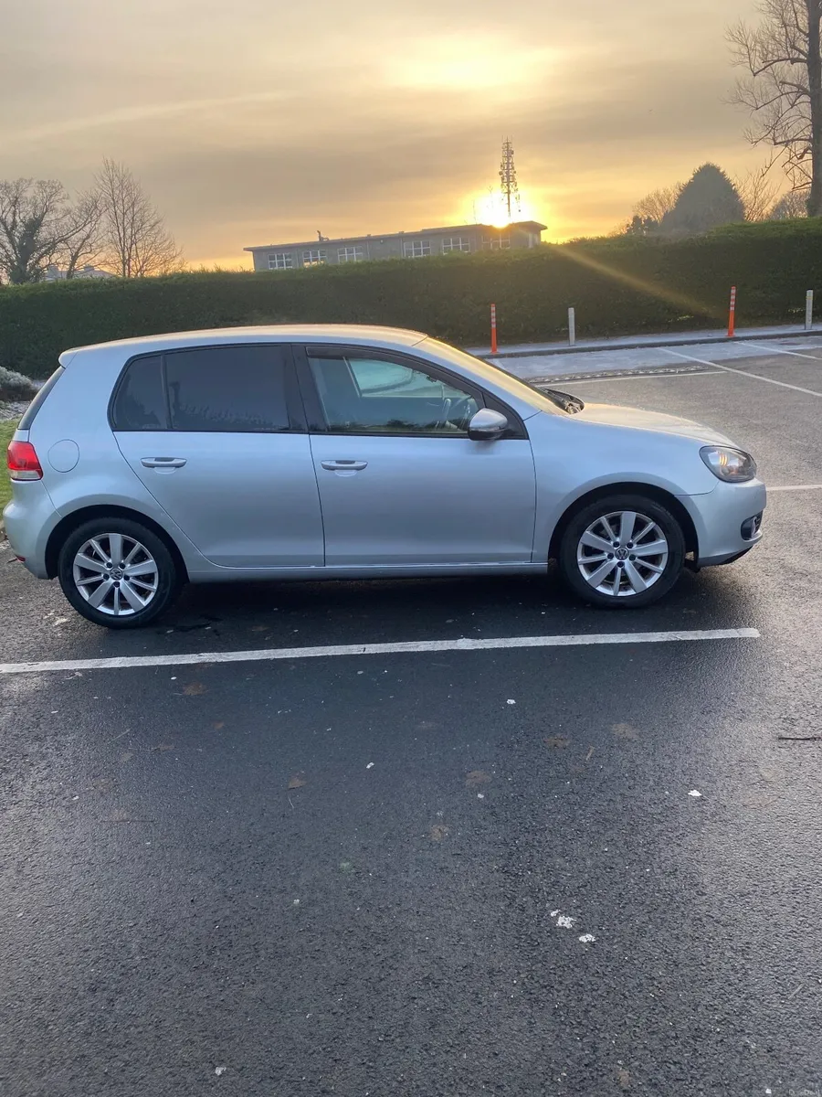 Volkswagen Golf 2012 - Image 1