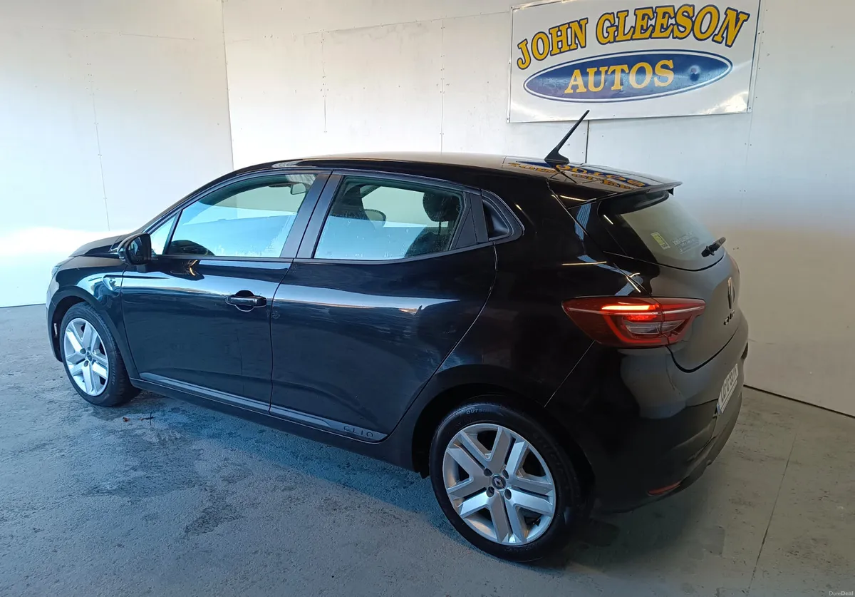 Renault Clio Dynamique 2022 - Image 2