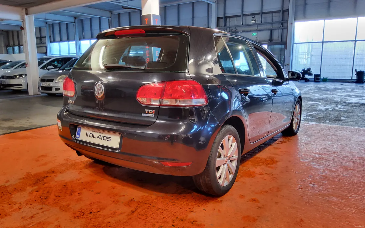 Volkswagen Golf 2011 - Image 4