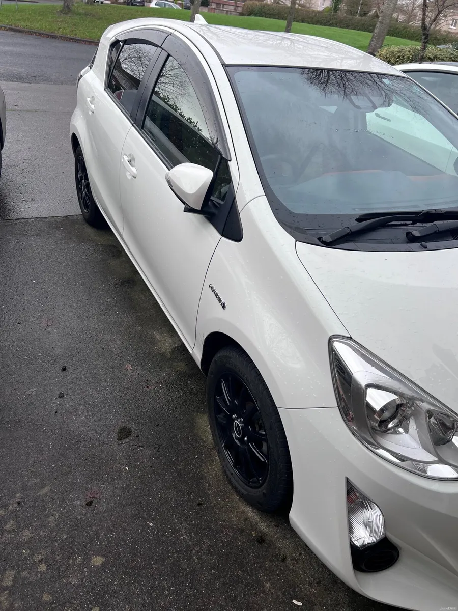 Toyota Aqua 2016 - Image 4