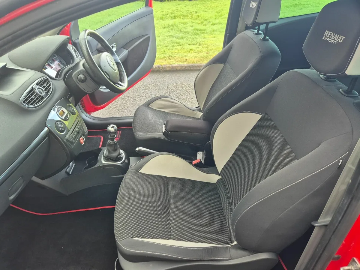 2010 Renault Clio RS200 Petrol- €400 yearly Tax - Image 4