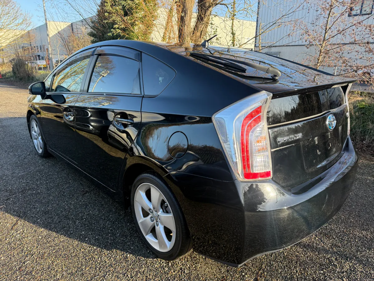 Toyota Prius - Image 3