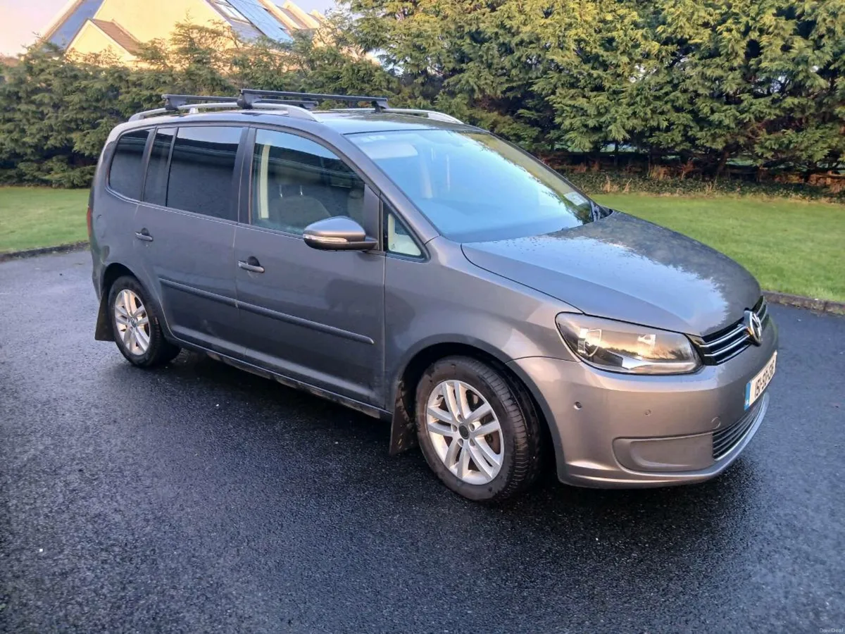151 Volkswagen Touran - Image 2