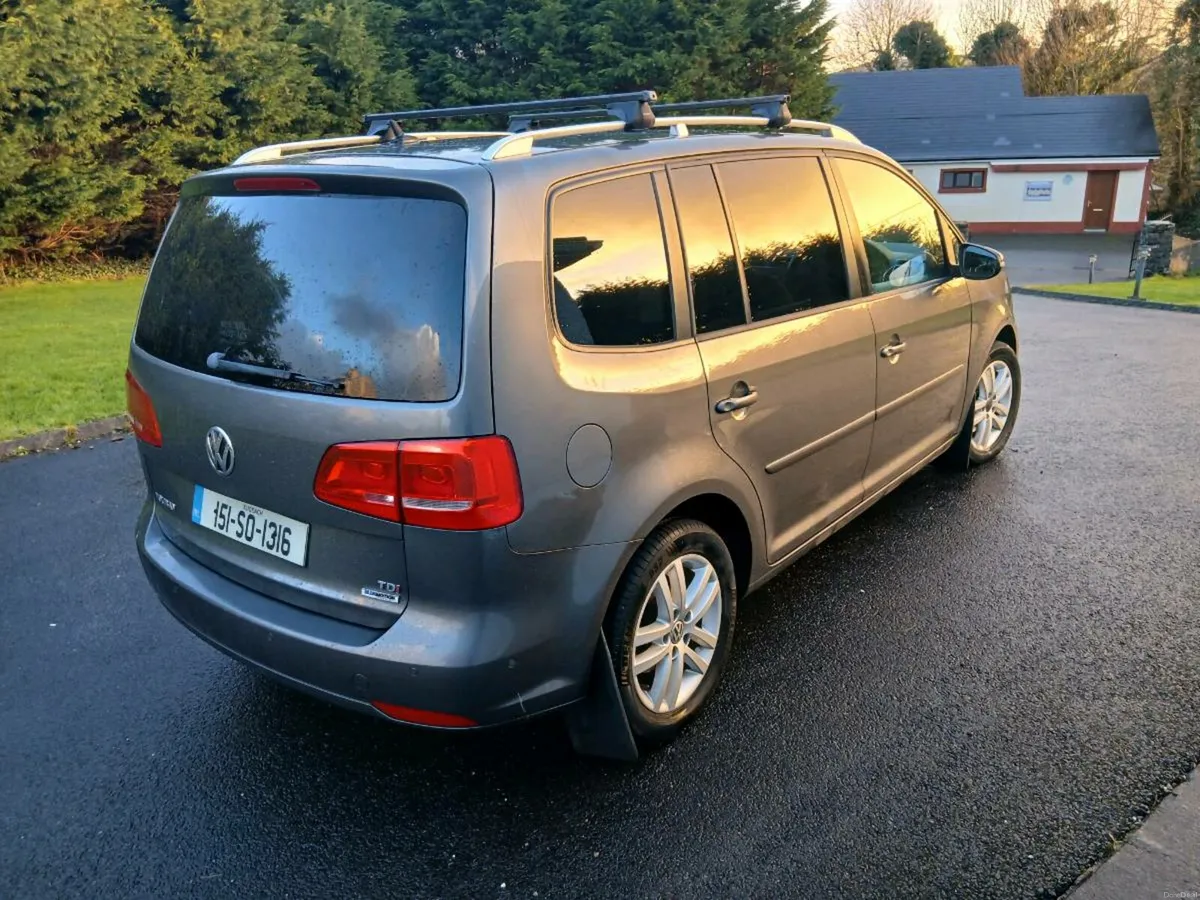 151 Volkswagen Touran - Image 3