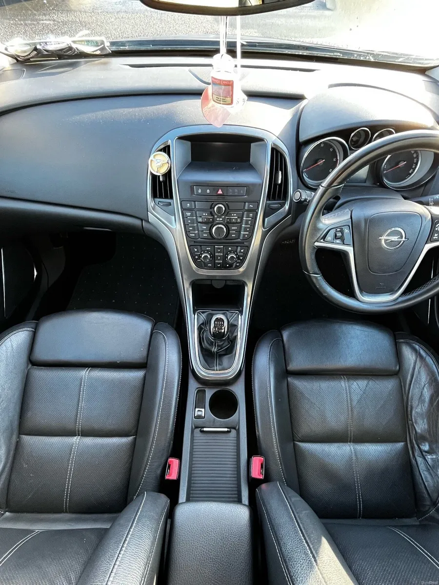 Opel Astra CDTI - Image 4