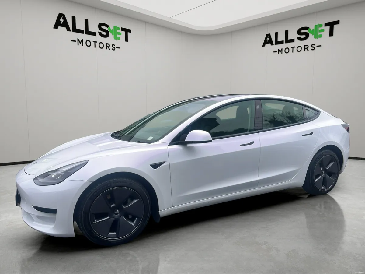 Tesla Model 3 2021 - Image 2