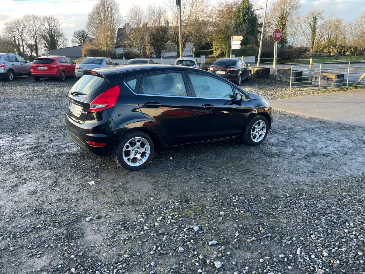 Ford Fiesta 2011 - Image 3