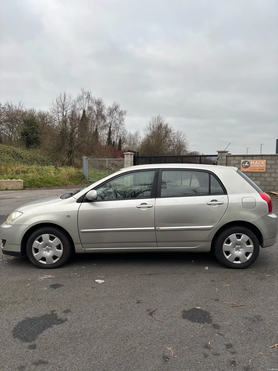 Toyota Corolla LOW KMs - Image 3