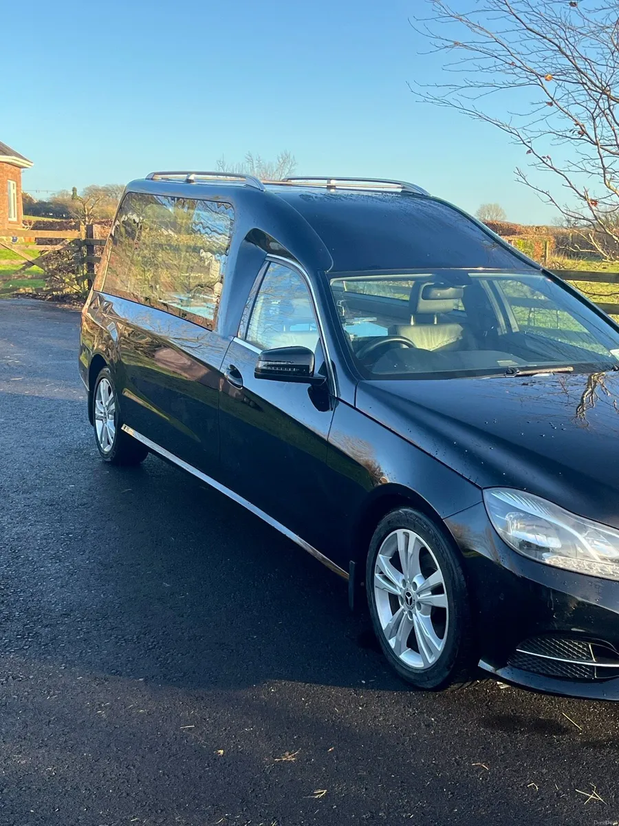 Mercedes Hearse - Image 4