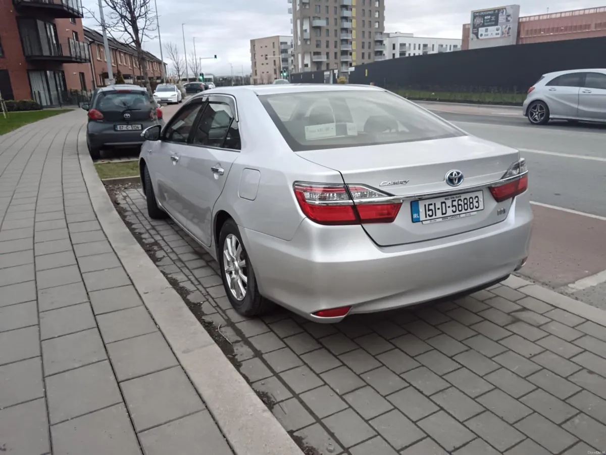 Toyota Camry Hybrid 2015 – Low Mileage - Image 2