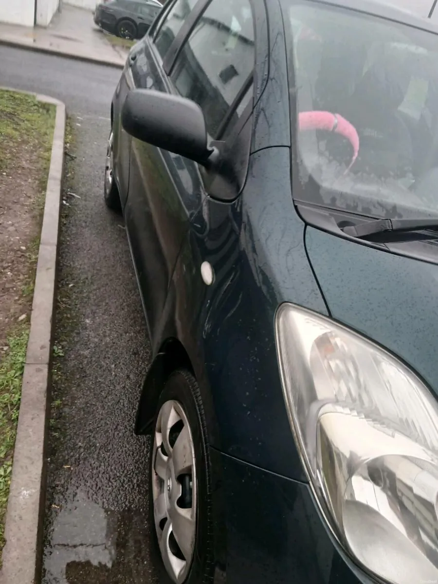 Toyota Yaris 1.0 petrol car, very economical - Image 4
