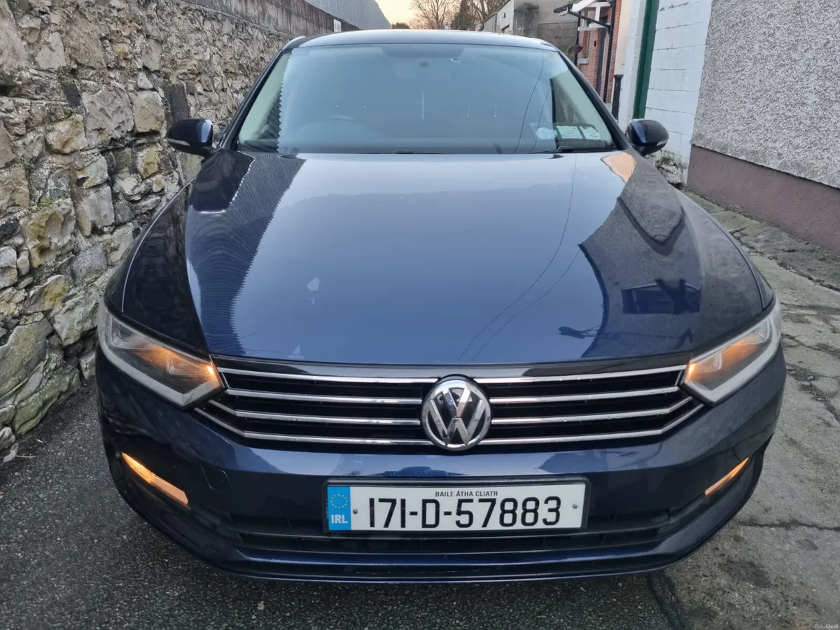 Volkswagen Passat 2017 - Image 3