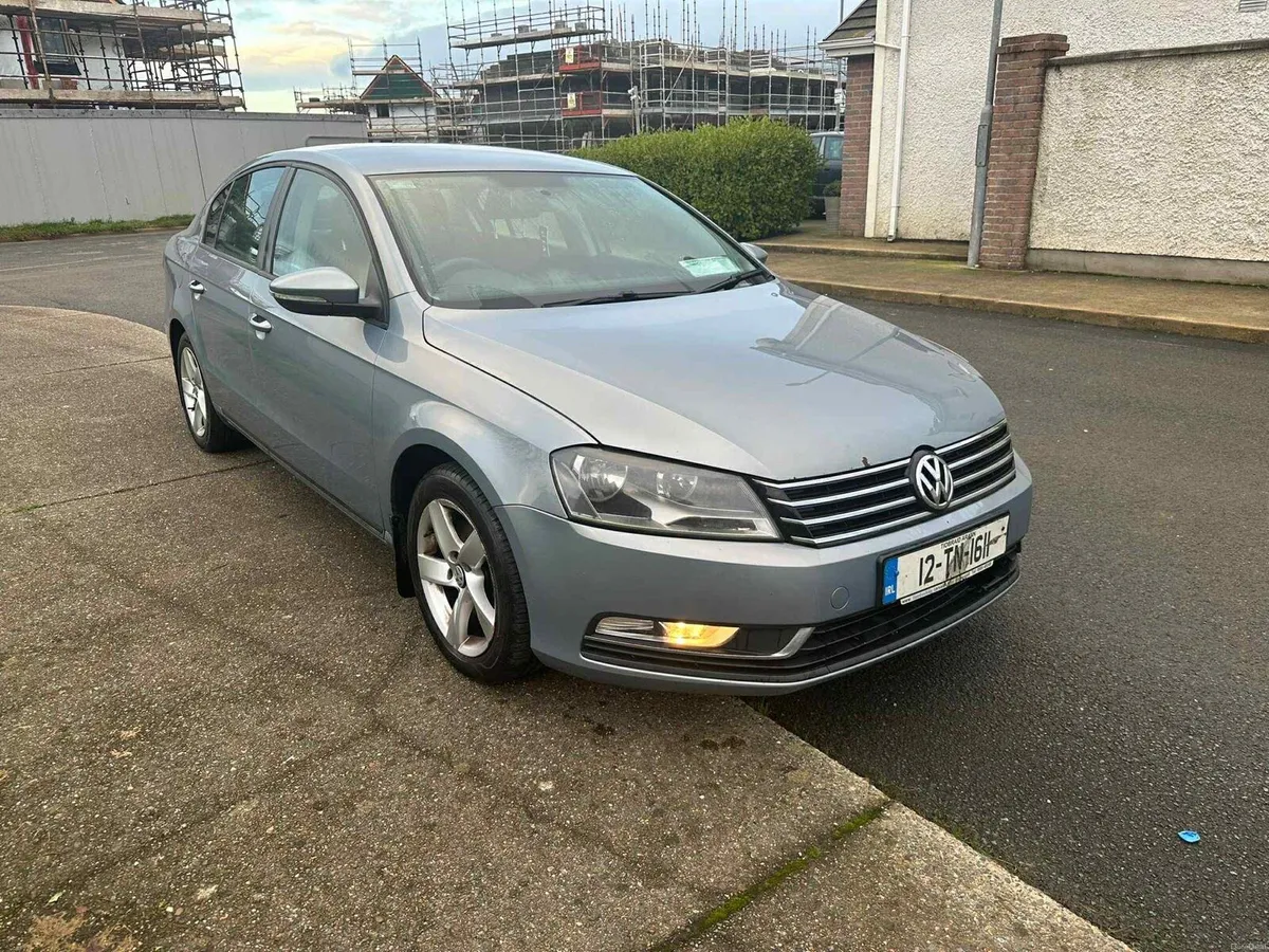 Volkswagen Passat - Image 1