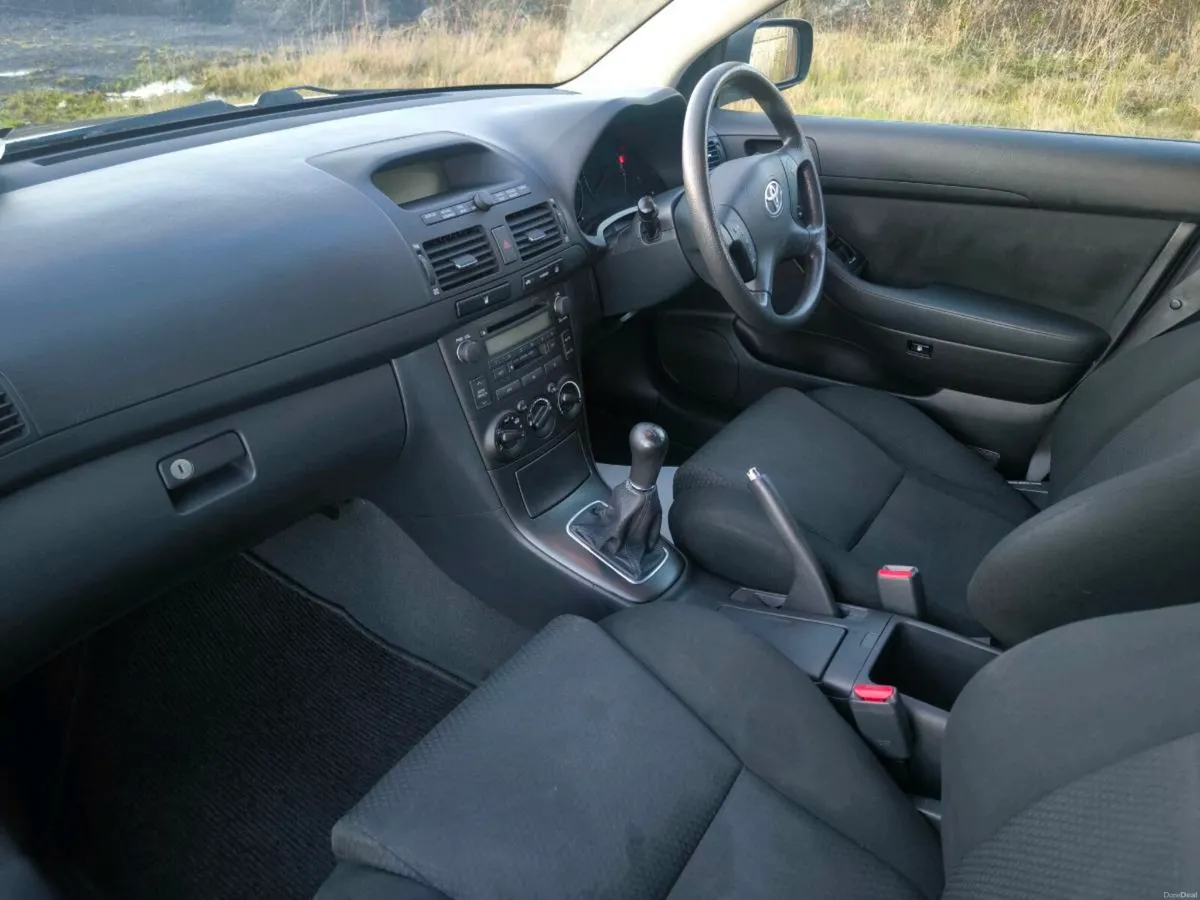 Toyota Avensis - Image 3