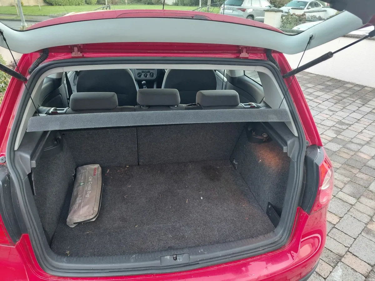 Volkswagen Golf 2007 - Image 2