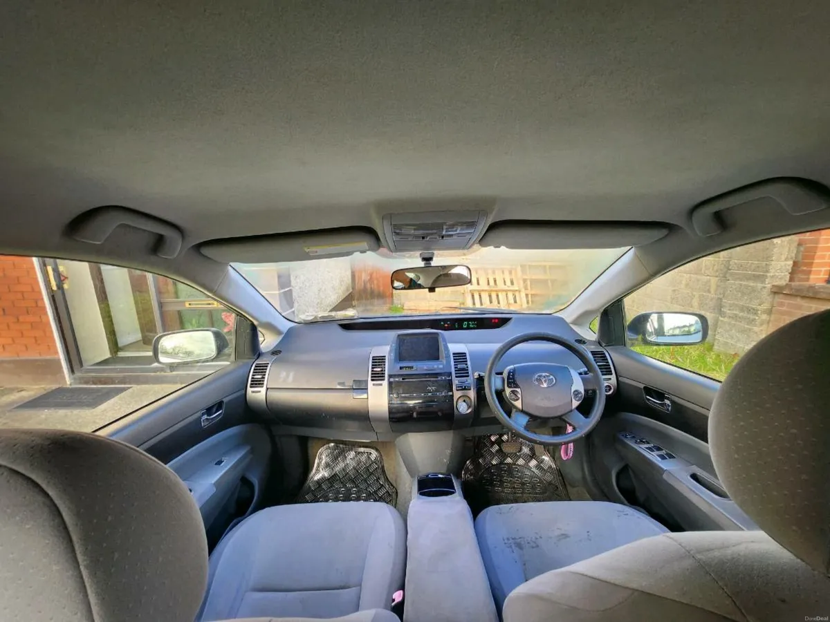 Toyota Prius - Image 2