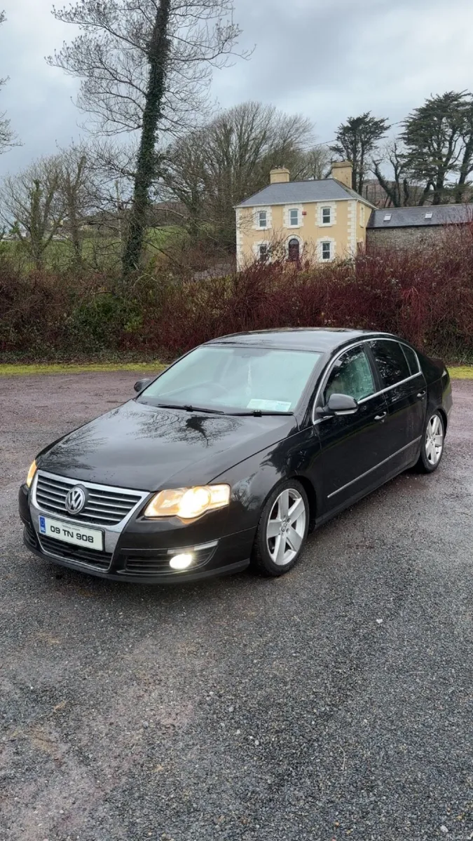 B6 Volkswagen Passat - Image 1