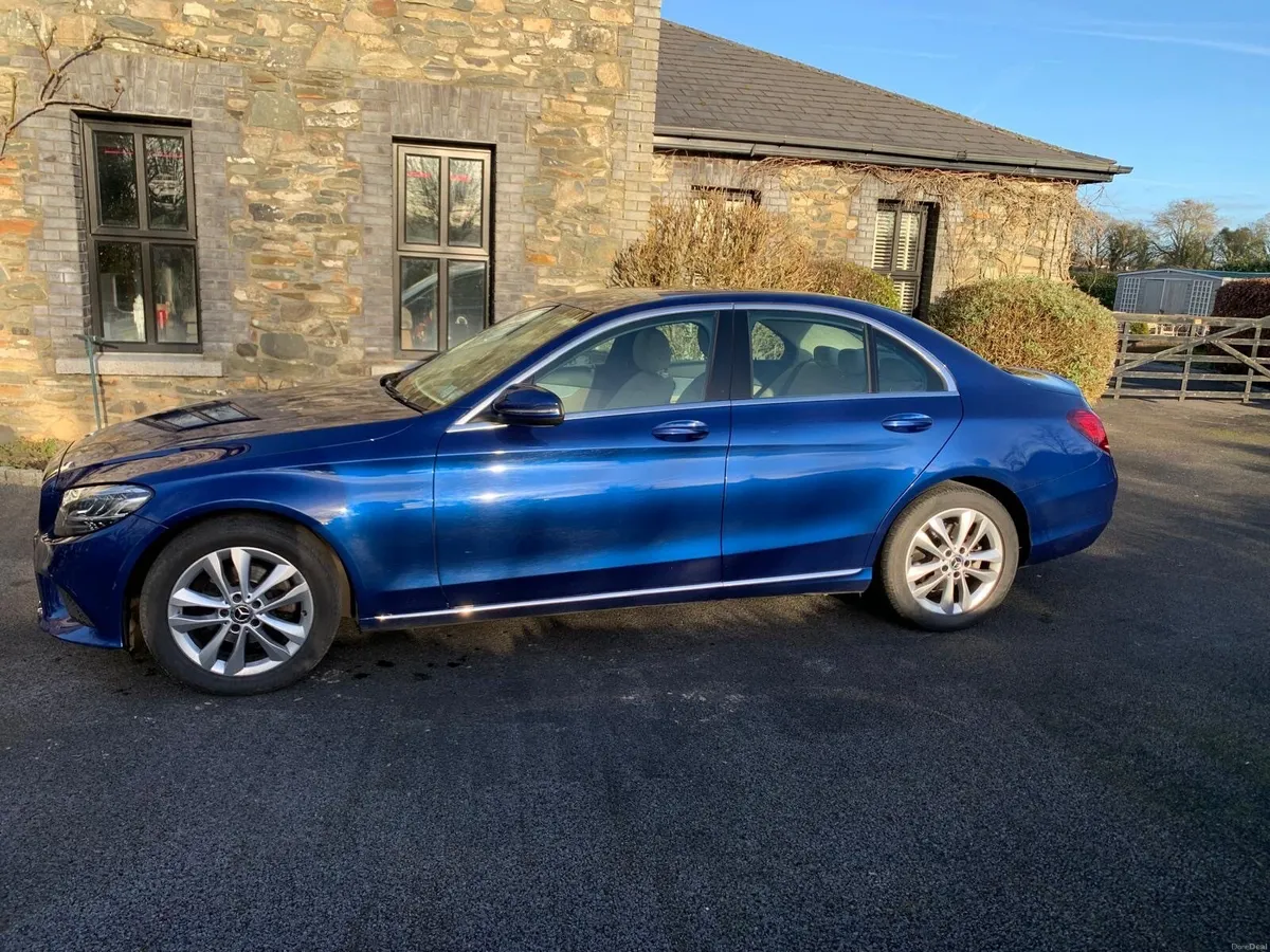 Mercedes-Benz C-Class 2019 - Image 3