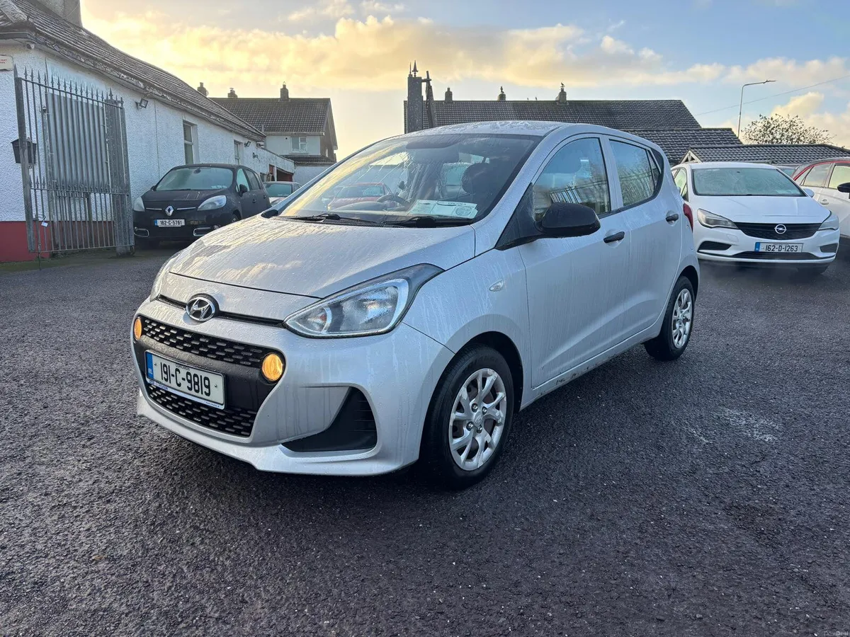 Hyundai i10   2019  PETROL  1.0  FINANCE  ARRANGED - Image 2
