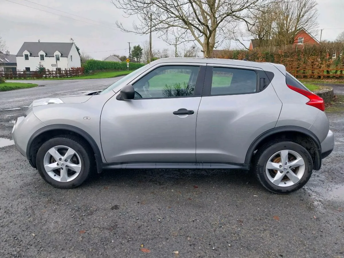 2011 Nissan Juke - Image 2