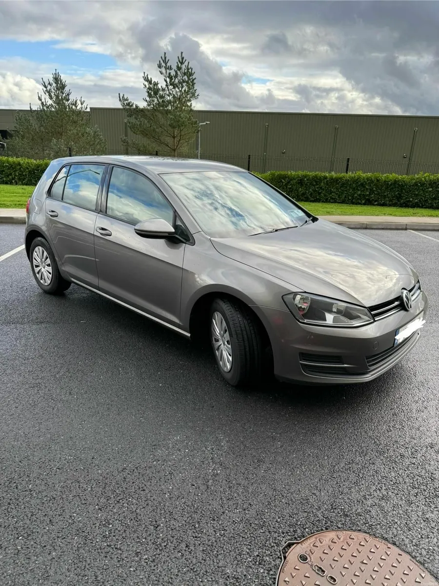 Volkswagen Golf 2013 - Image 1