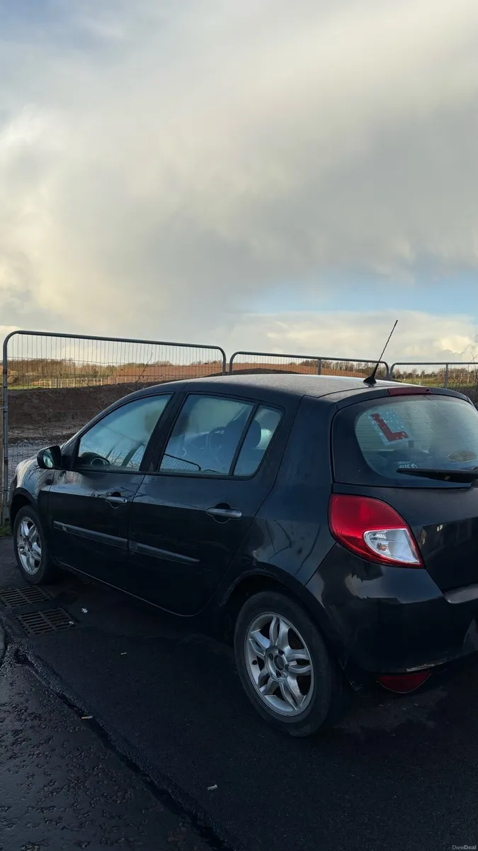 Renault Clio - Image 3